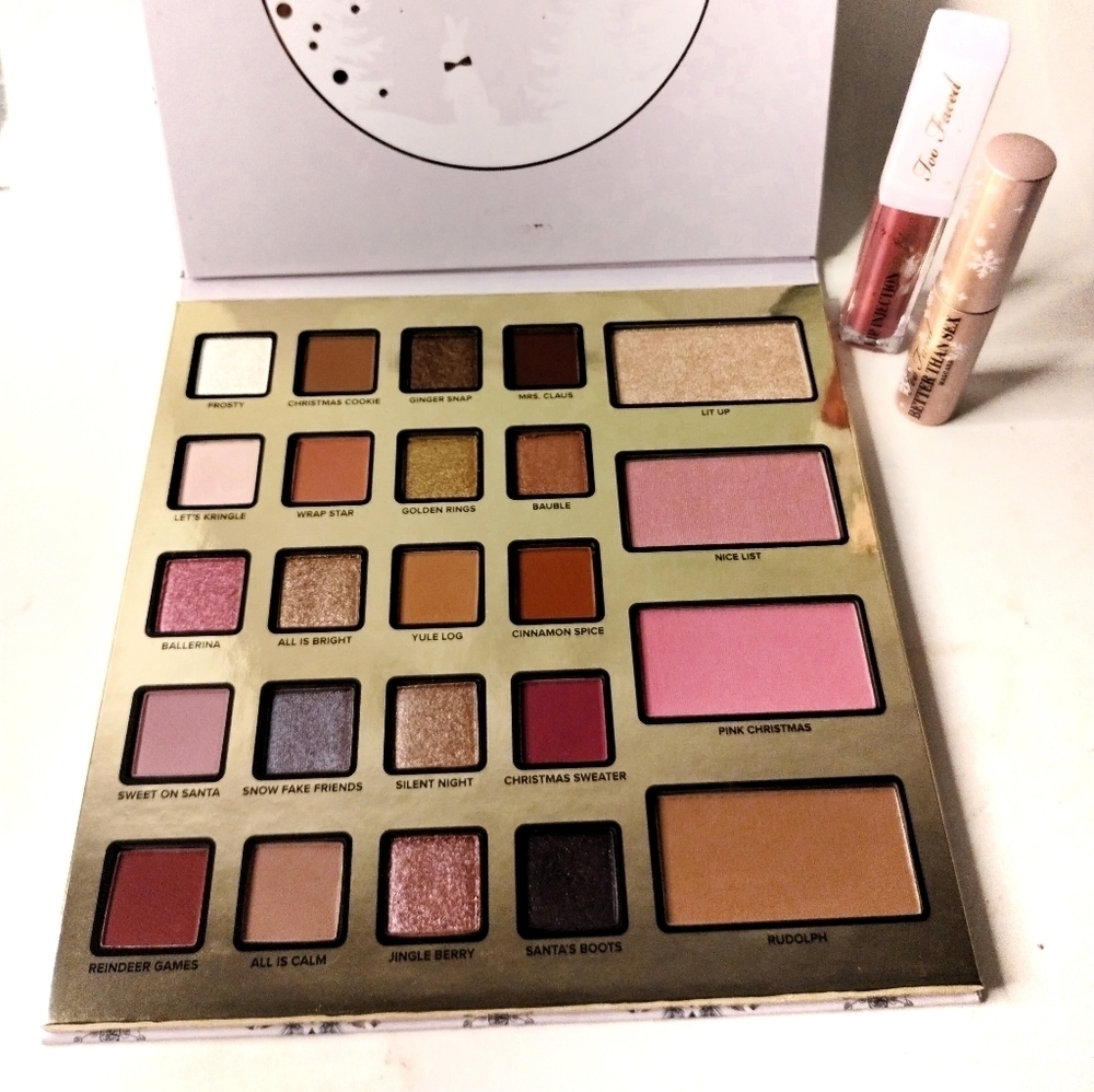 Too Faced Women's 2020 Enchanted Forest Limited Edition Eyeshadow Palette‎ +